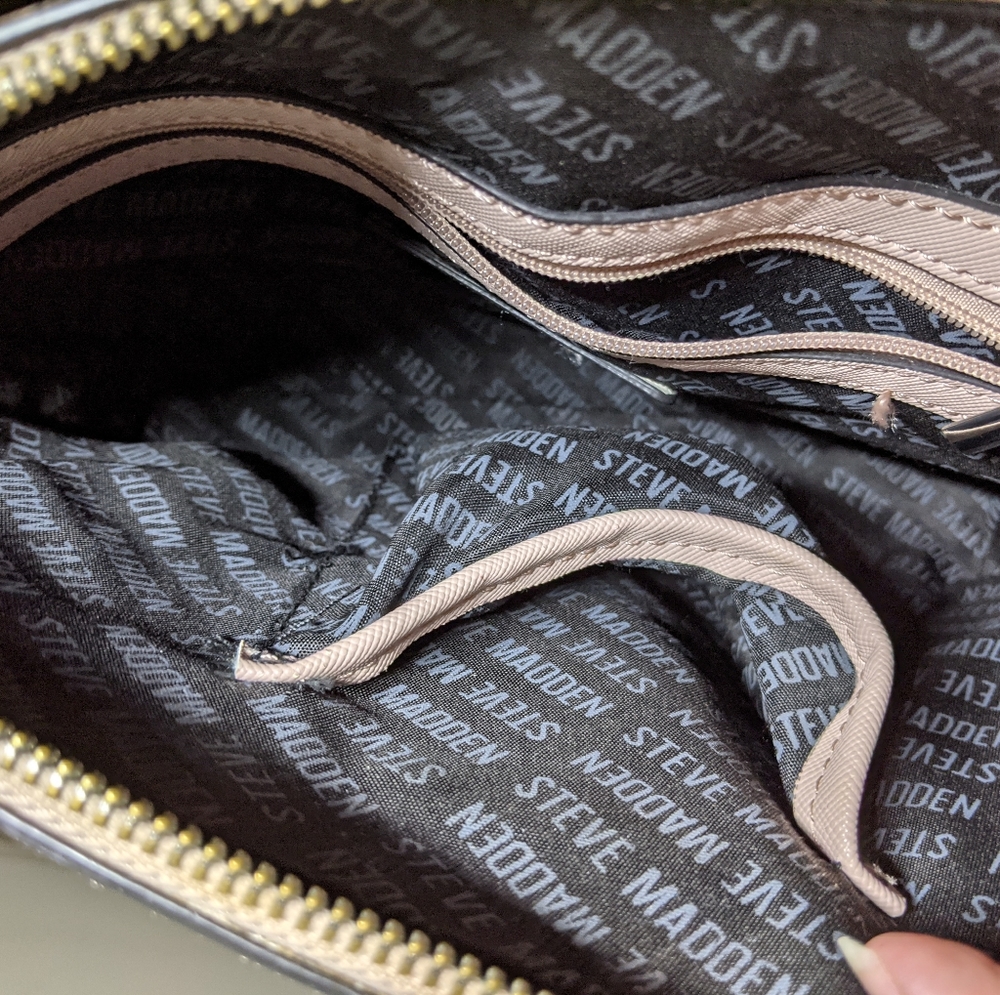 Steve Madden Bmaggie Dome Crossbody - Picture 4 of 7